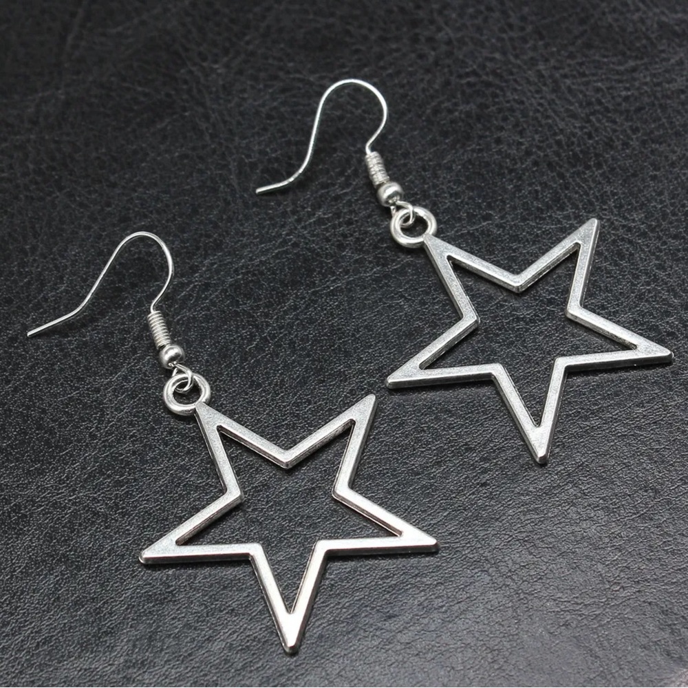 Silver Lightweight Laser-cut Leaf Earrings - Picture 2 of 5